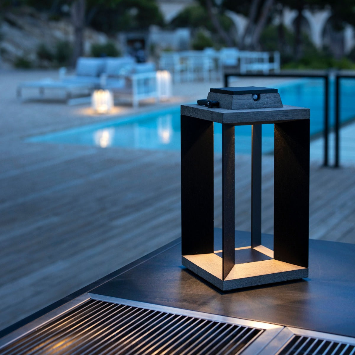 Blade Solar LED Lantern