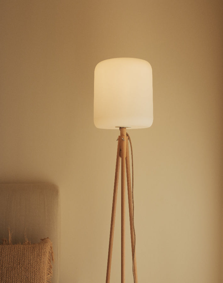 Dumai 55'' 140 Integrated LED Wired Natural Tripod Floor Lamp, Ellumiglow