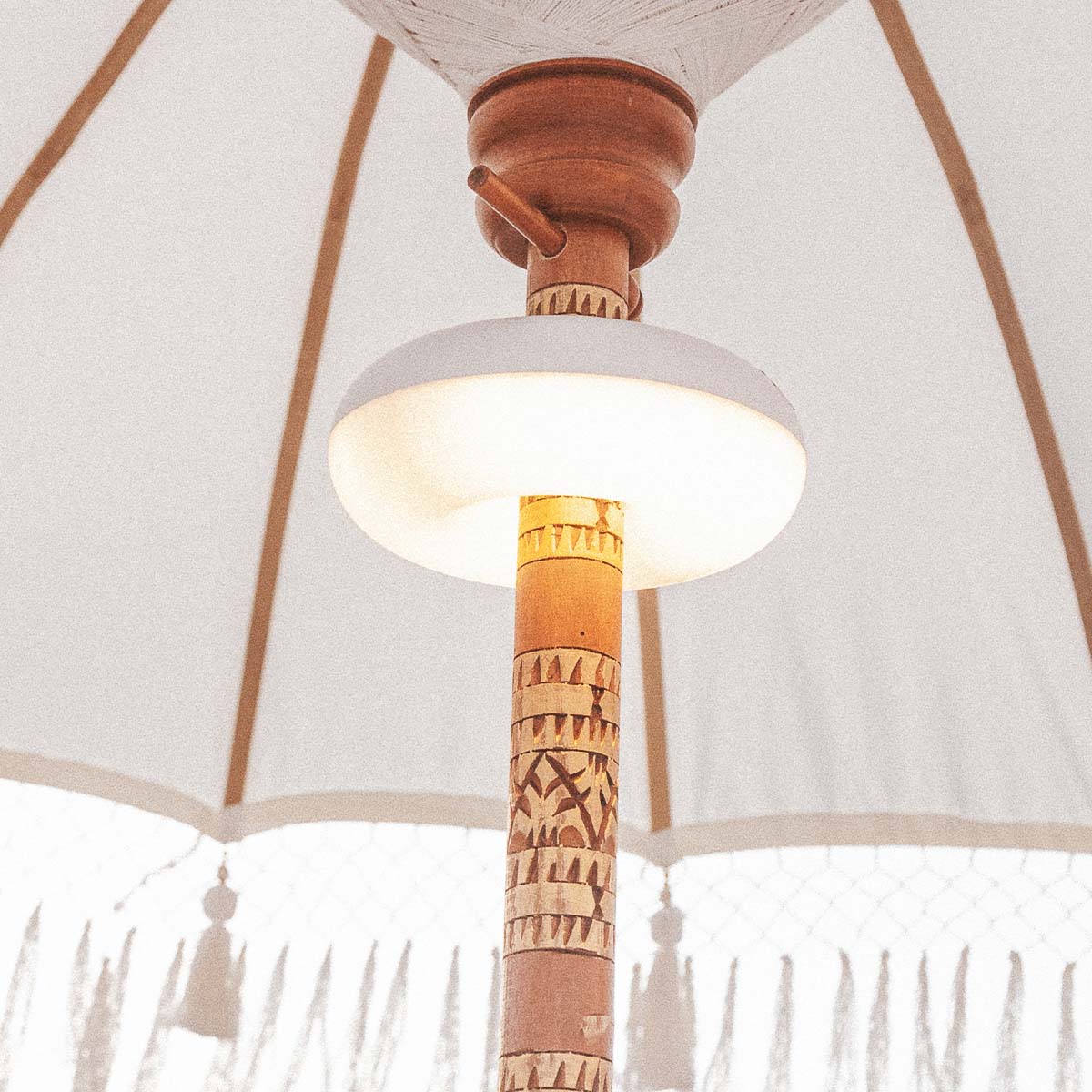 Cimahi 8” Umbrella Pole Light