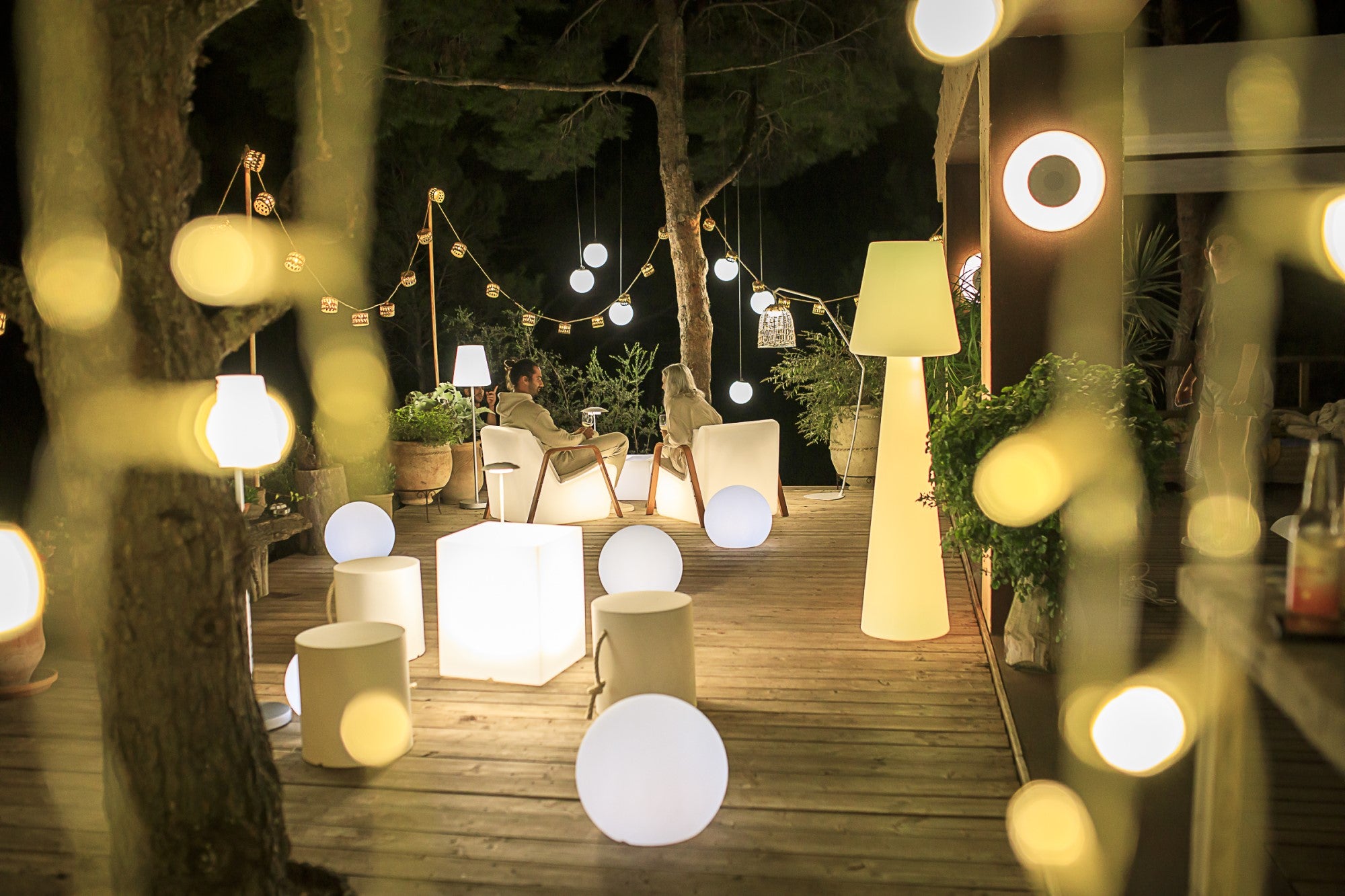 Sorong 65'' 165 Integrated LED Wired Outdoor Floor Lamp