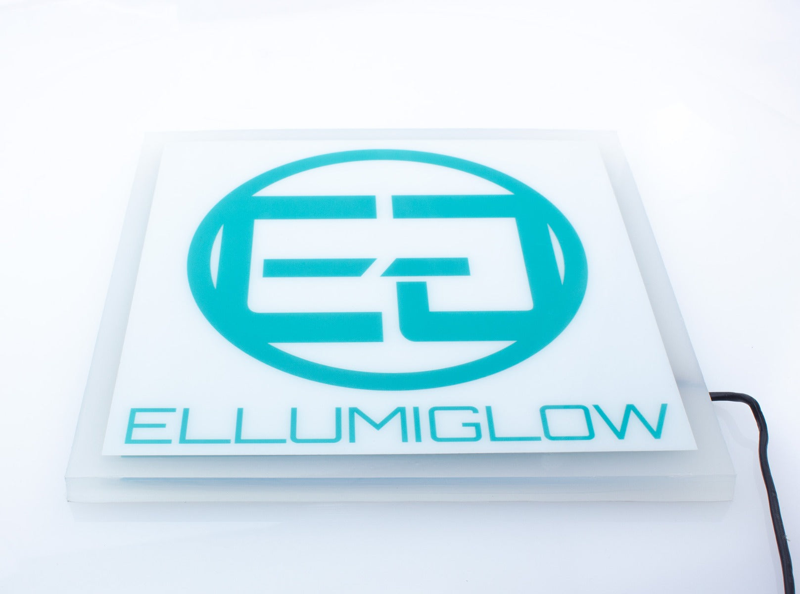 Ellumiglow Ultra-Thin LED Light Box (UTLB) Sample