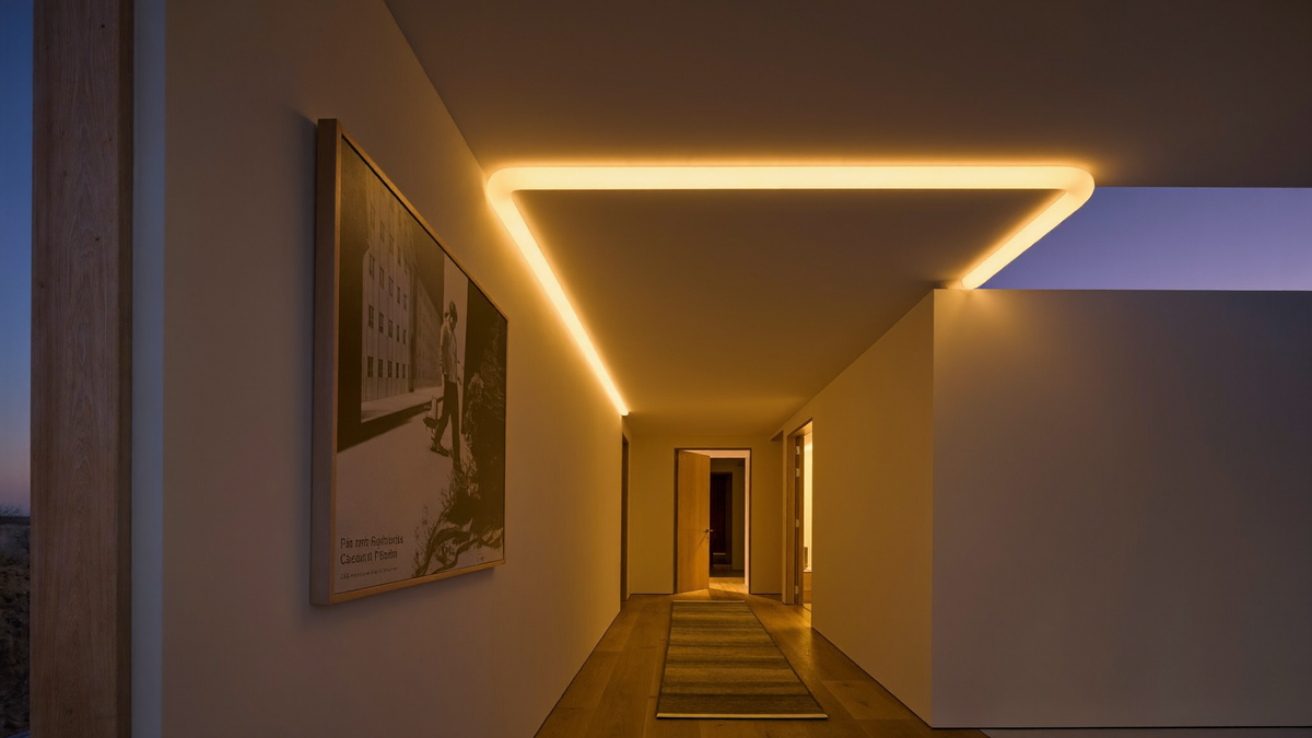 Pixel-Free LED 360 in Cove Lighting