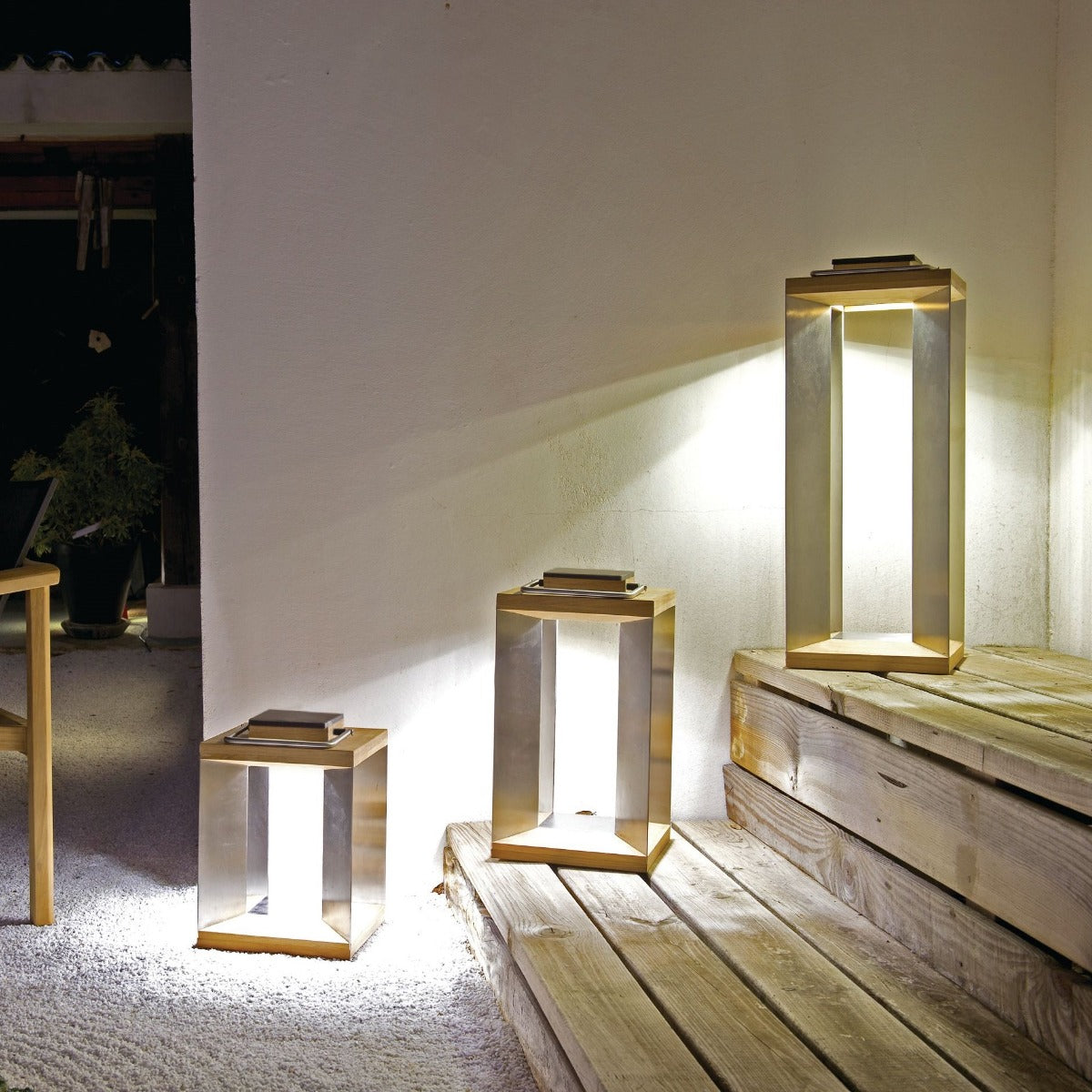 Blade Solar LED Lantern